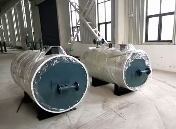 兩臺(tái)20萬大卡油氣兩用鍋爐